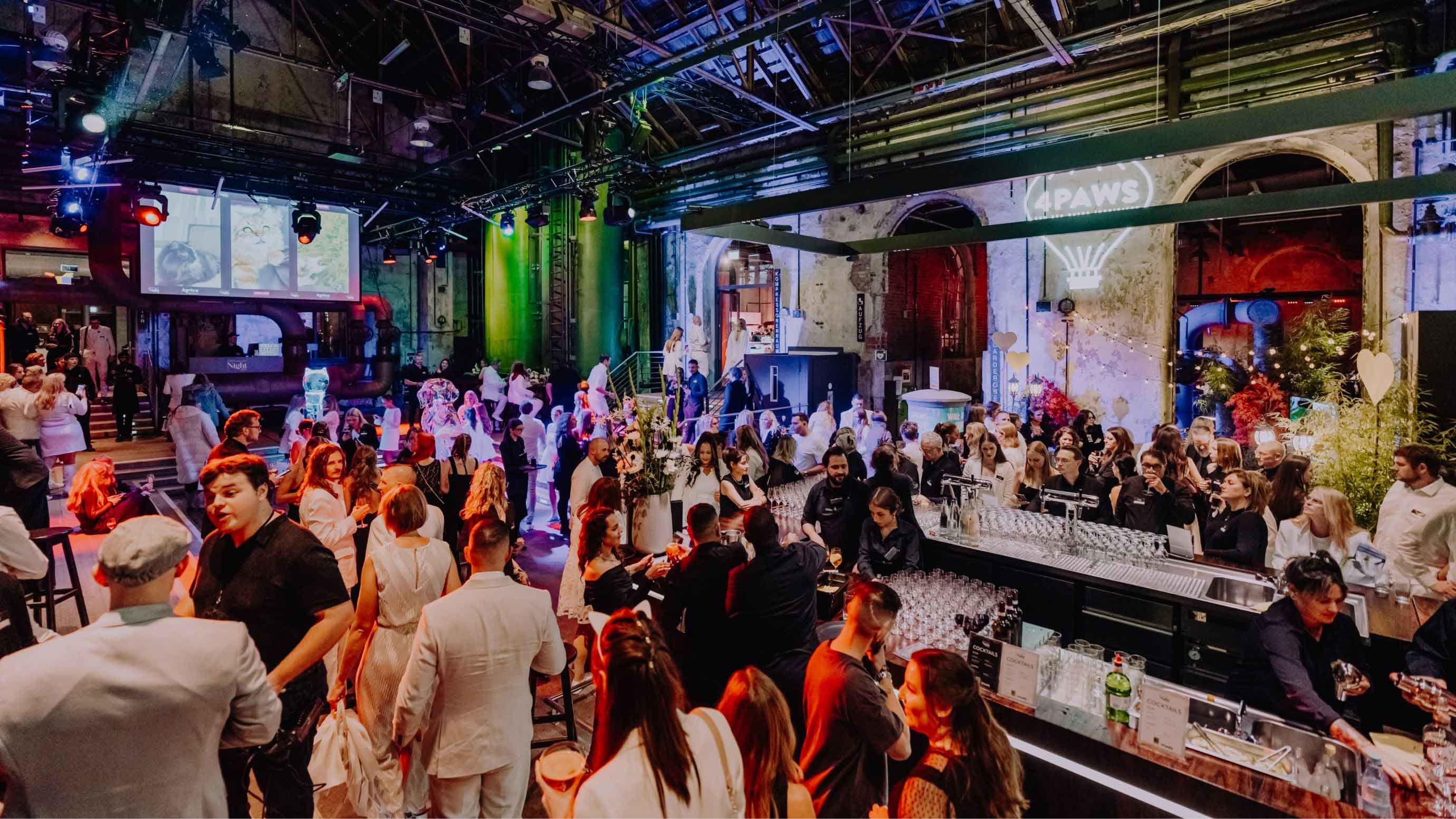 300 high-reach pet creators celebrated the first Petfluencer Night in October 2025